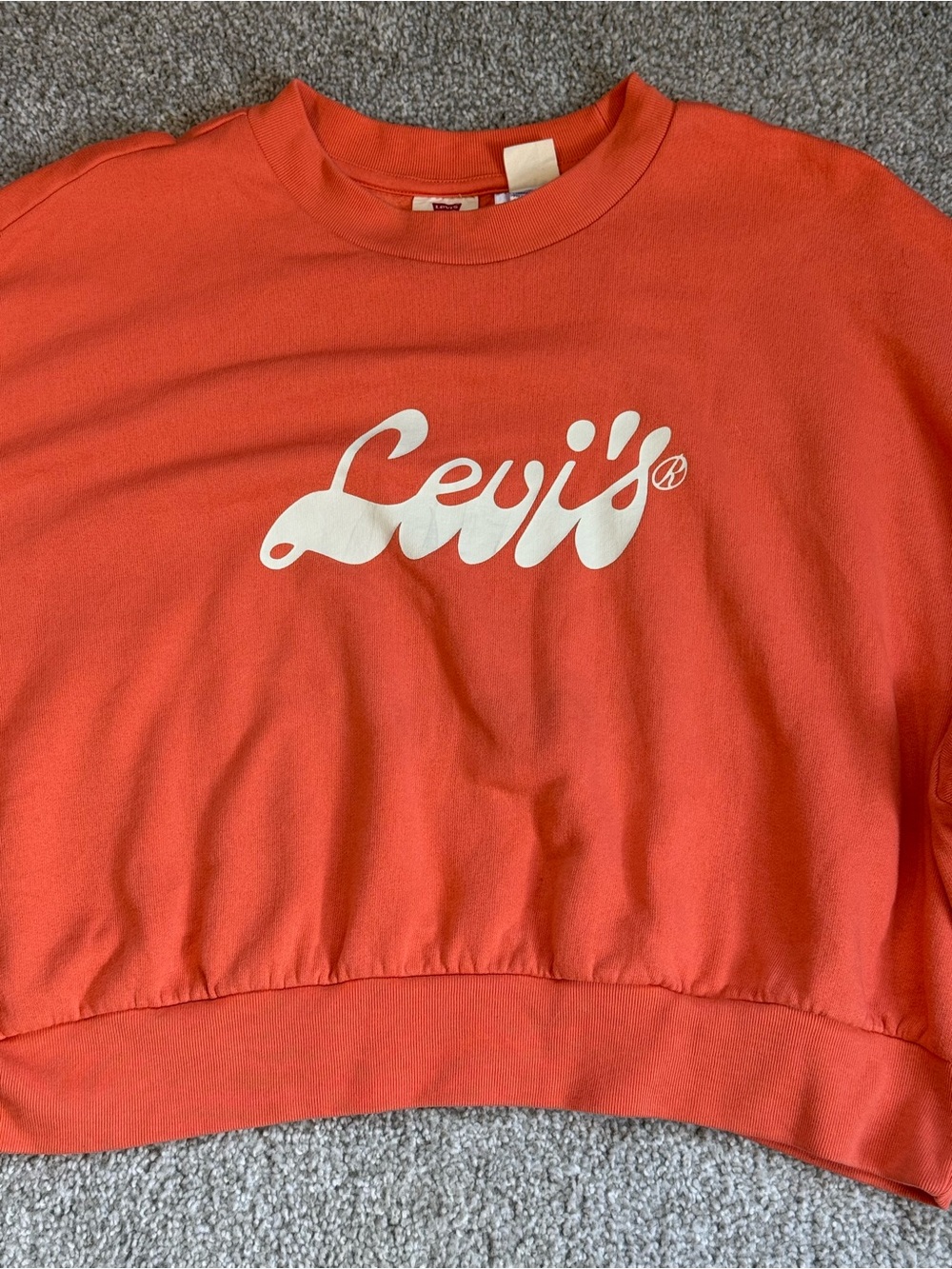 Levi’s Coral Cropped Logo Crewneck Sweatshirt XL
